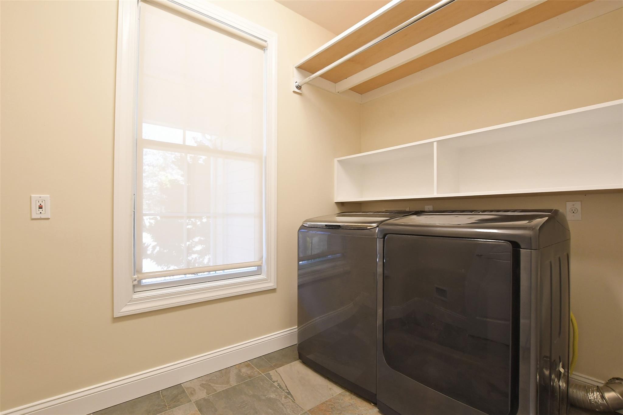 103 W Silver Beech Lane, Calverton, Florida image 19
