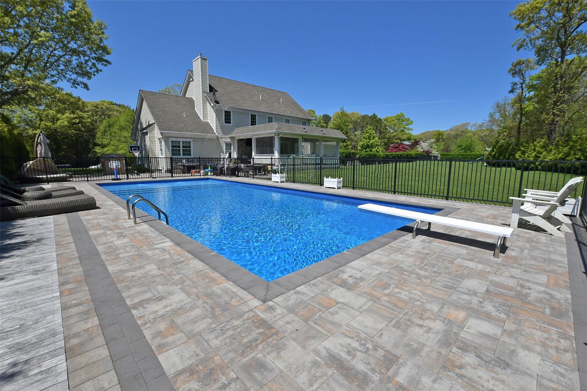 103 W Silver Beech Lane, Calverton, Florida image 11