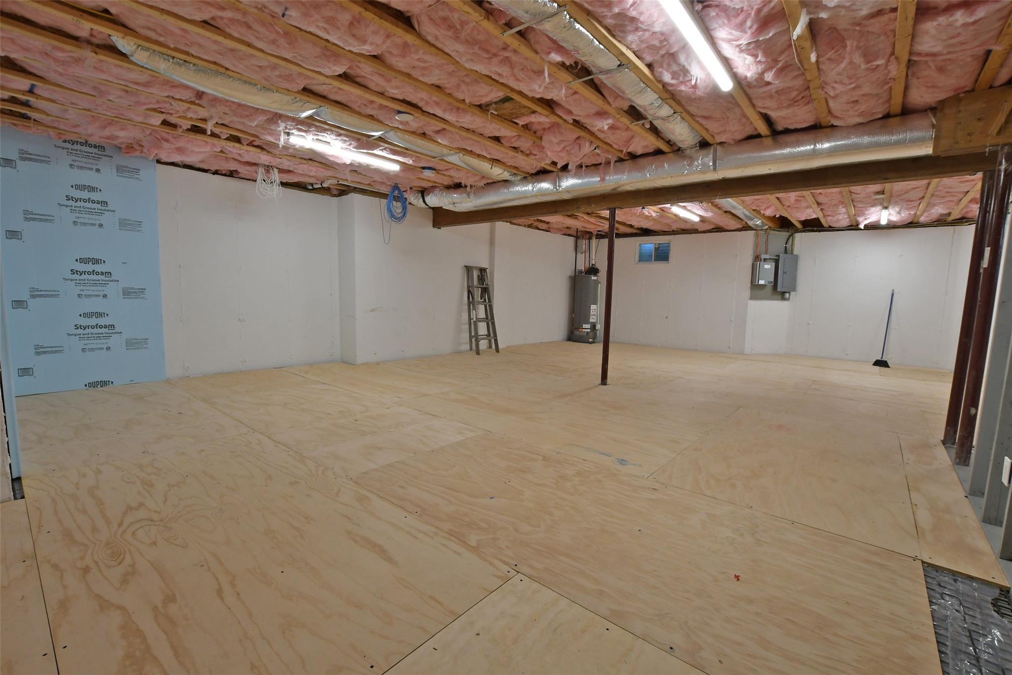 103 W Silver Beech Lane, Calverton, Florida image 34