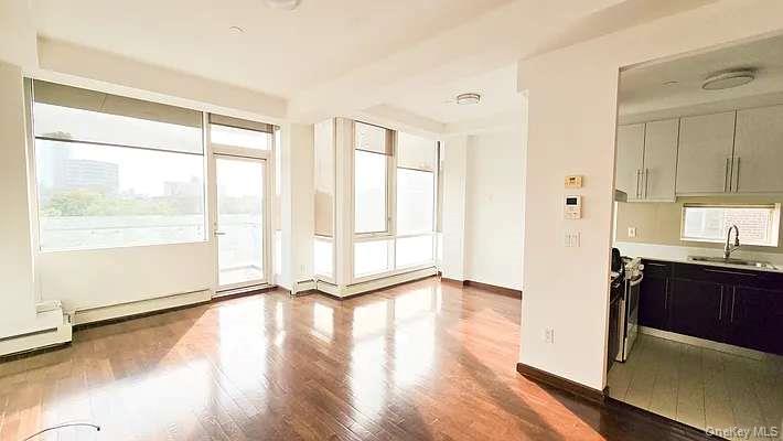 42-05 Parsons Boulevard 4A