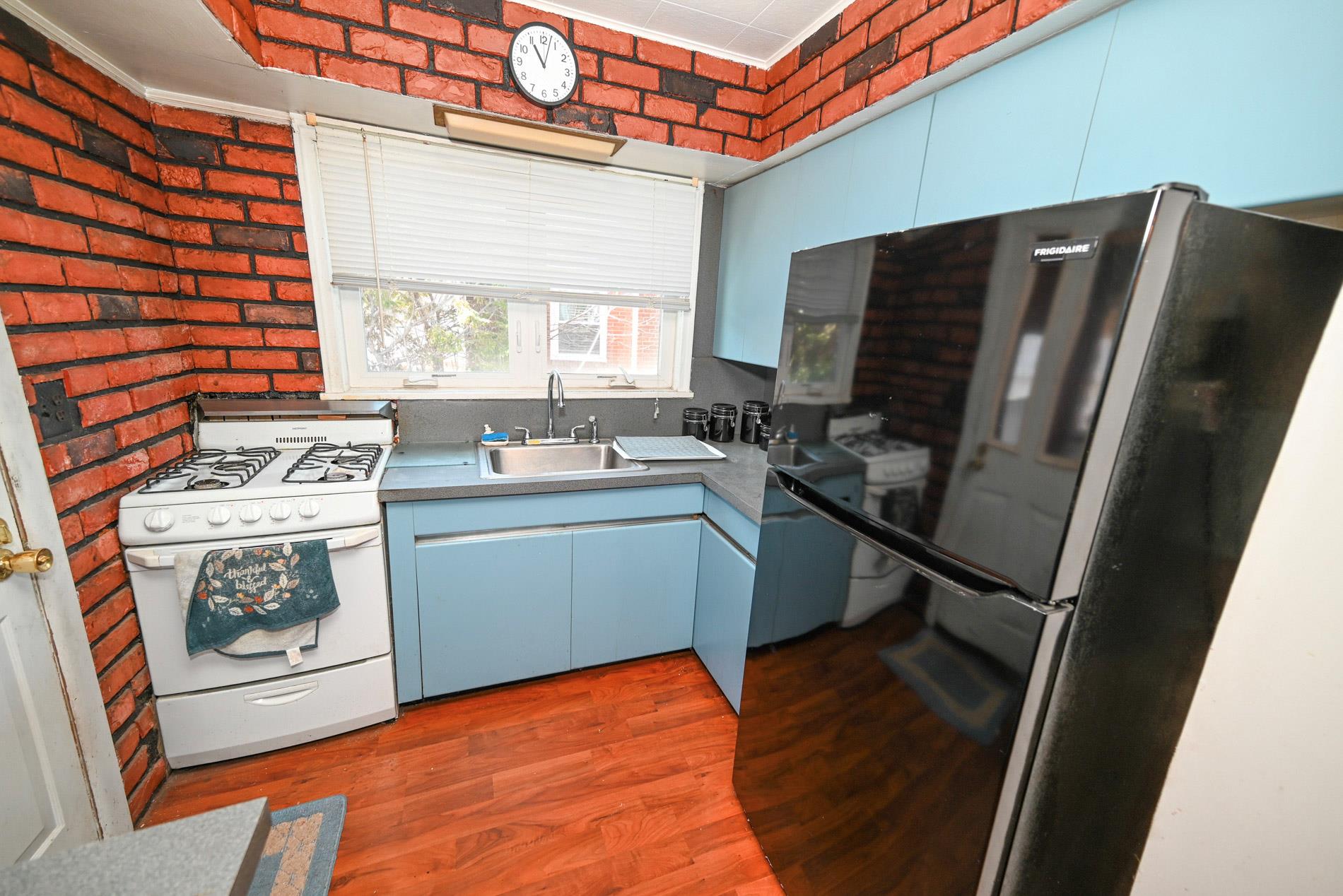 407 Saint Luke Place, Franklin Square, New York image 4