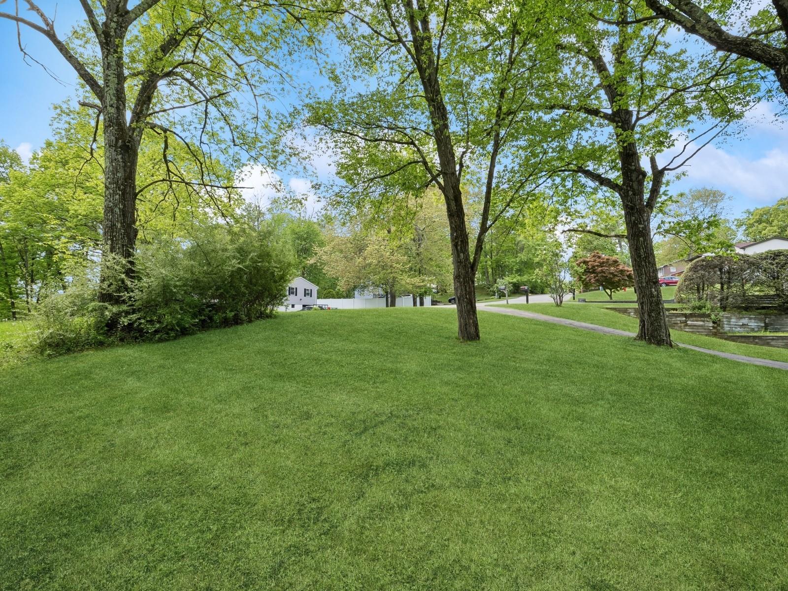 26 Woodland Circle, Hyde Park, New York image 42
