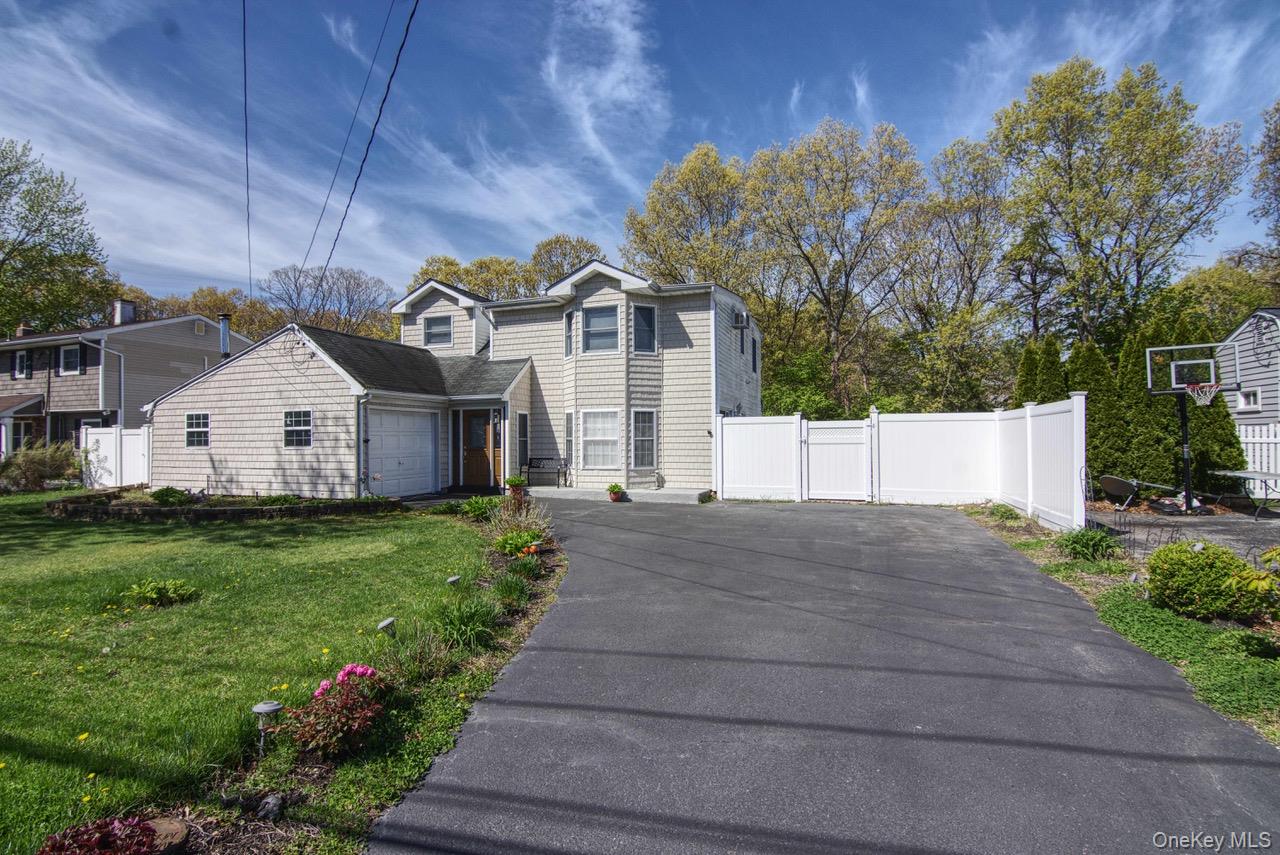 96 Stuyvesant Drive