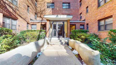 Homes For Sale - 61 White Oak Street #2G<br/> New Rochelle, NY 10801