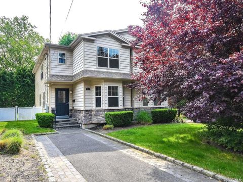 Photo of 28 Dunes Lane #A, Port Washington, NY 11050 (MLS # 975878)