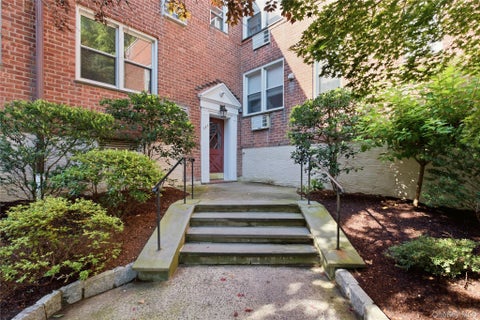 Homes For Sale - 309 Palmer Terrace #1F<br/> Mamaroneck, NY 10543