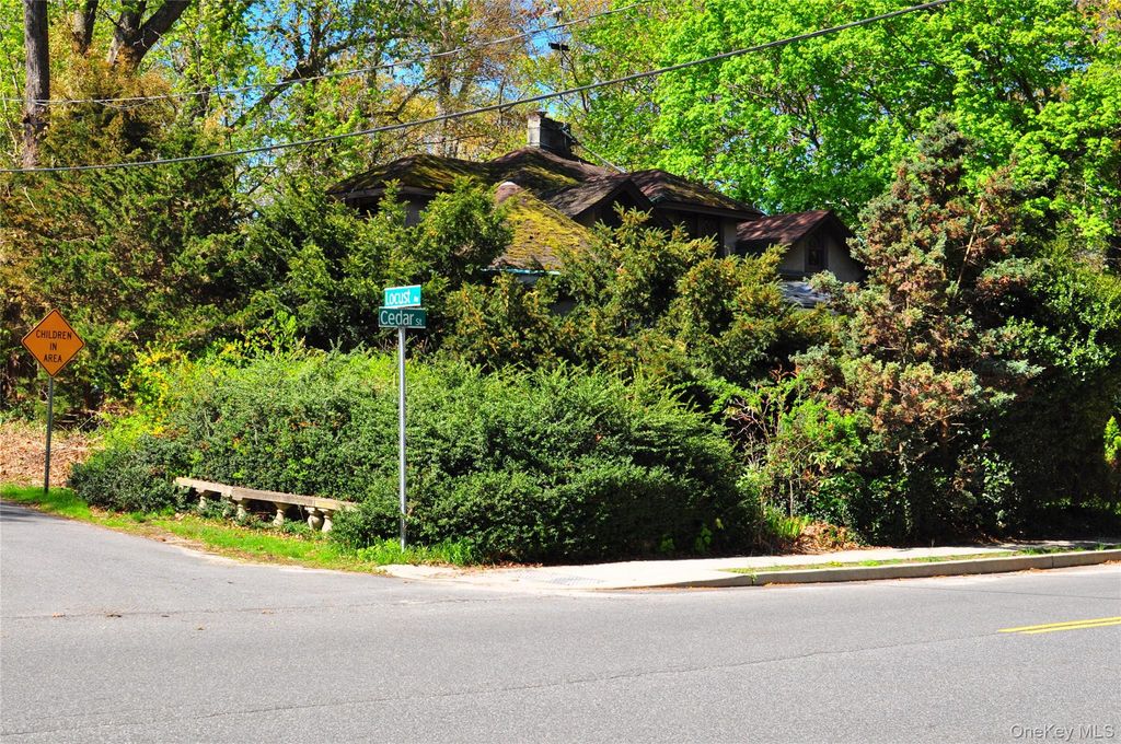 Photo of 50 Cedar Street, Stony Brook, NY 11790 (MLS # 991478)