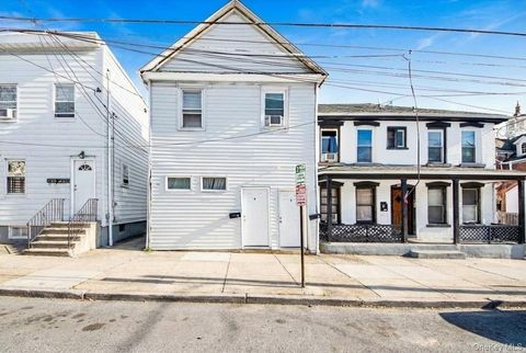 Multifamily For Sale - 13 N 6th Avenue<br/> Mount Vernon, NY 10550