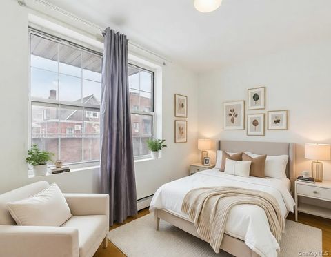 Condo For Sale - 4135 67th Street #2A<br/> Woodside, NY 11377