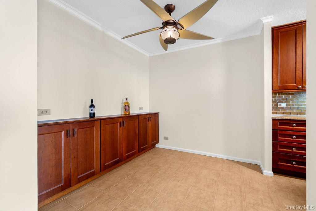 Photo of 2 Bay Club Drive #16V, Bayside, NY 11360 (MLS # 980541)