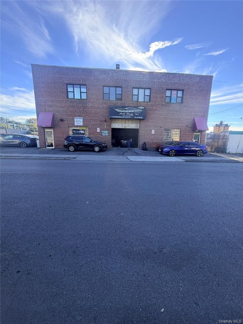 Photo of 635 S Columbus Avenue, Mount Vernon, NY 10550 (MLS # 1064960)