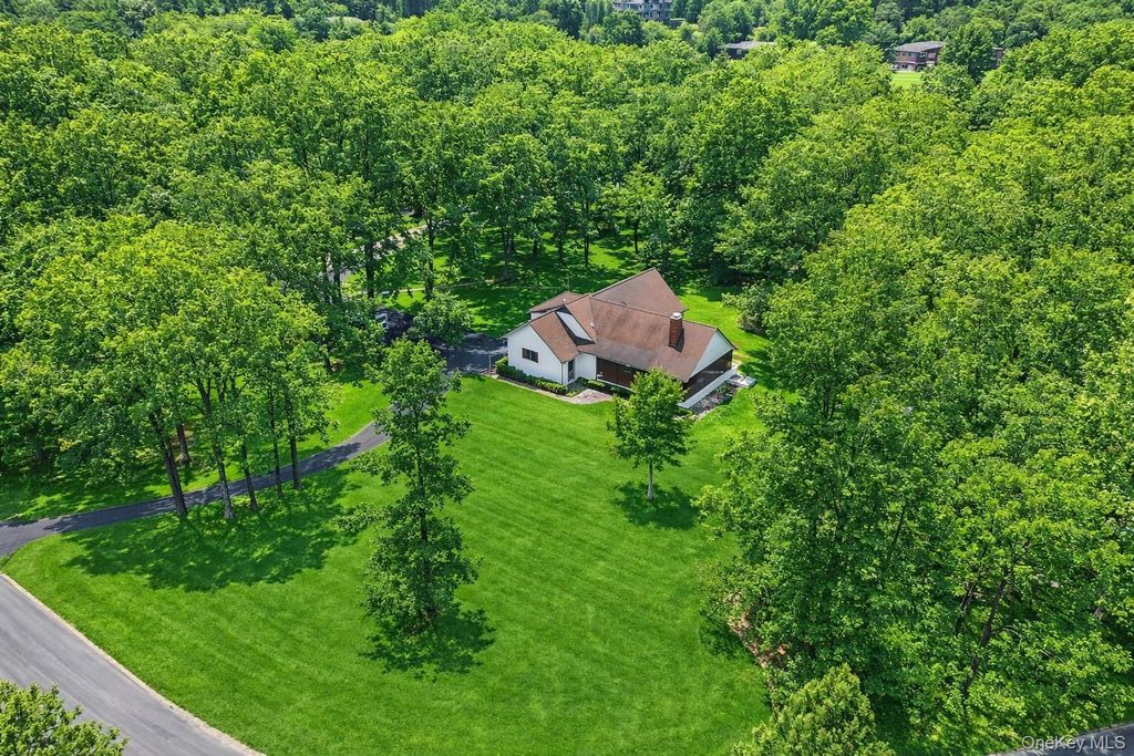 Photo of 3 Mountain Brook Road, Cornwall, NY 12518 (MLS # 981947)