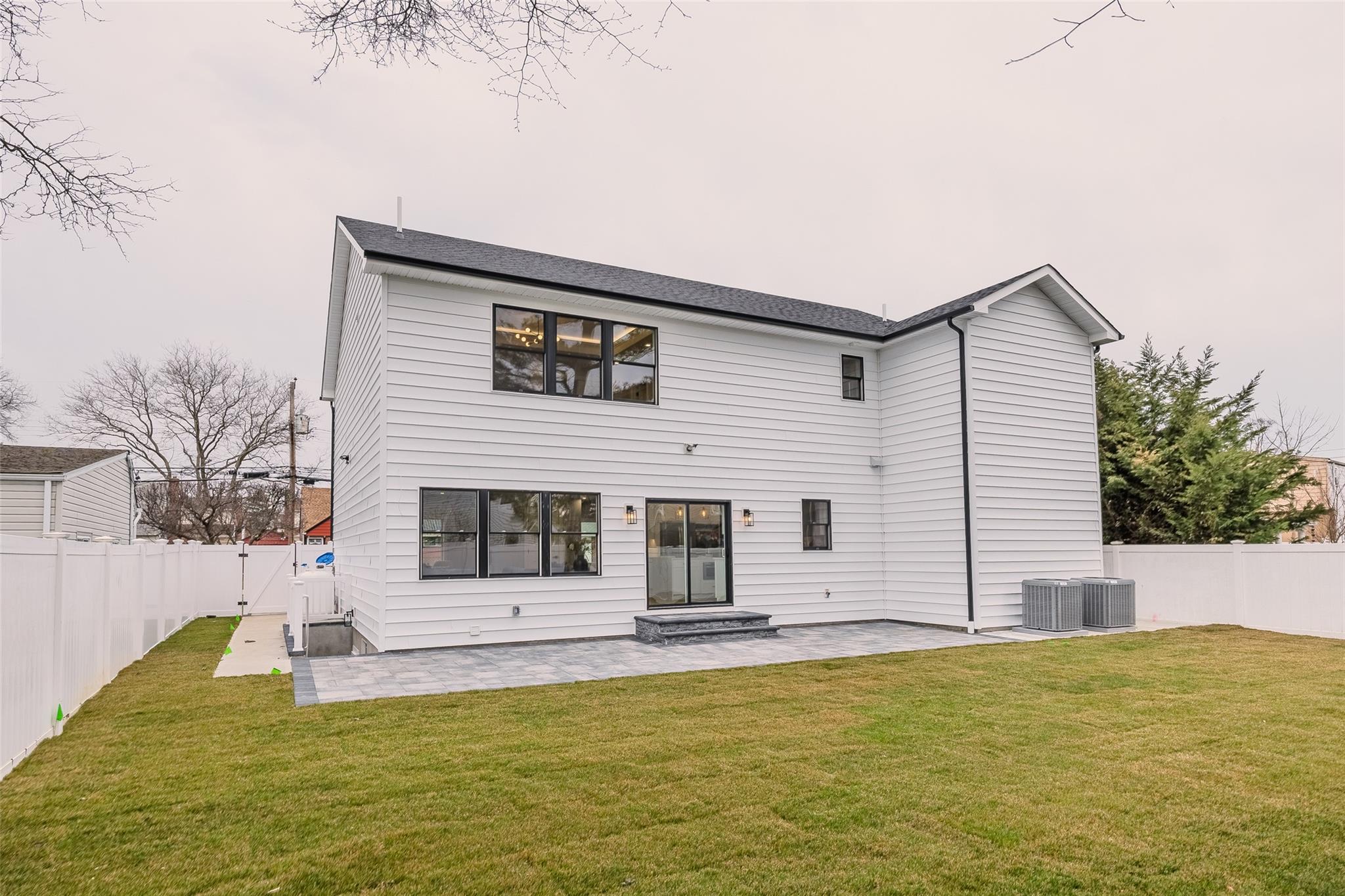 930 Winthrop Drive, East Meadow, New York image 46