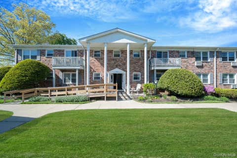 Homes For Sale - 35 Fairharbor Drive #35<br/> Patchogue, NY 11772