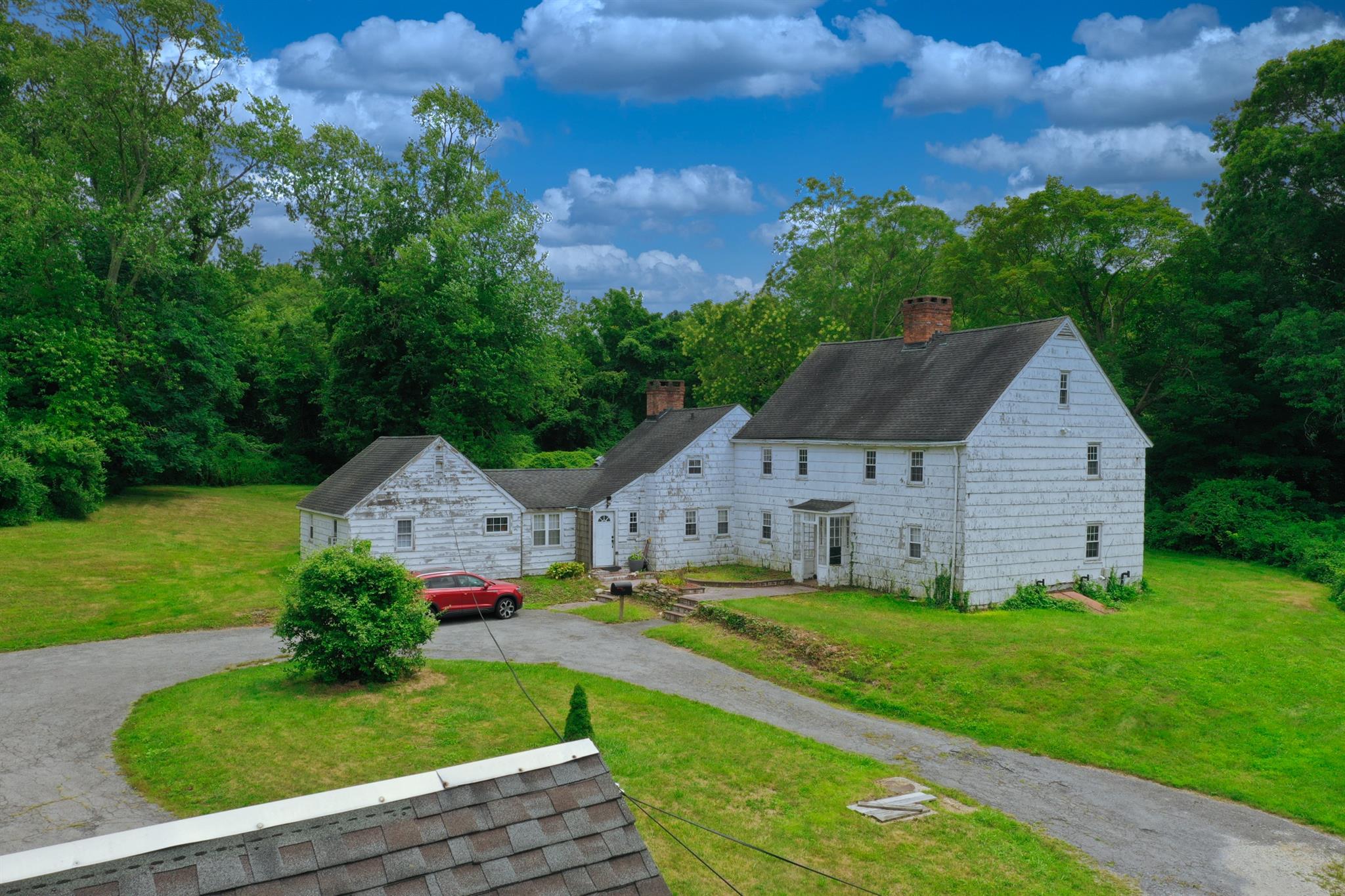 380 370 & O Deer Park Road, Dix Hills, New York image 1