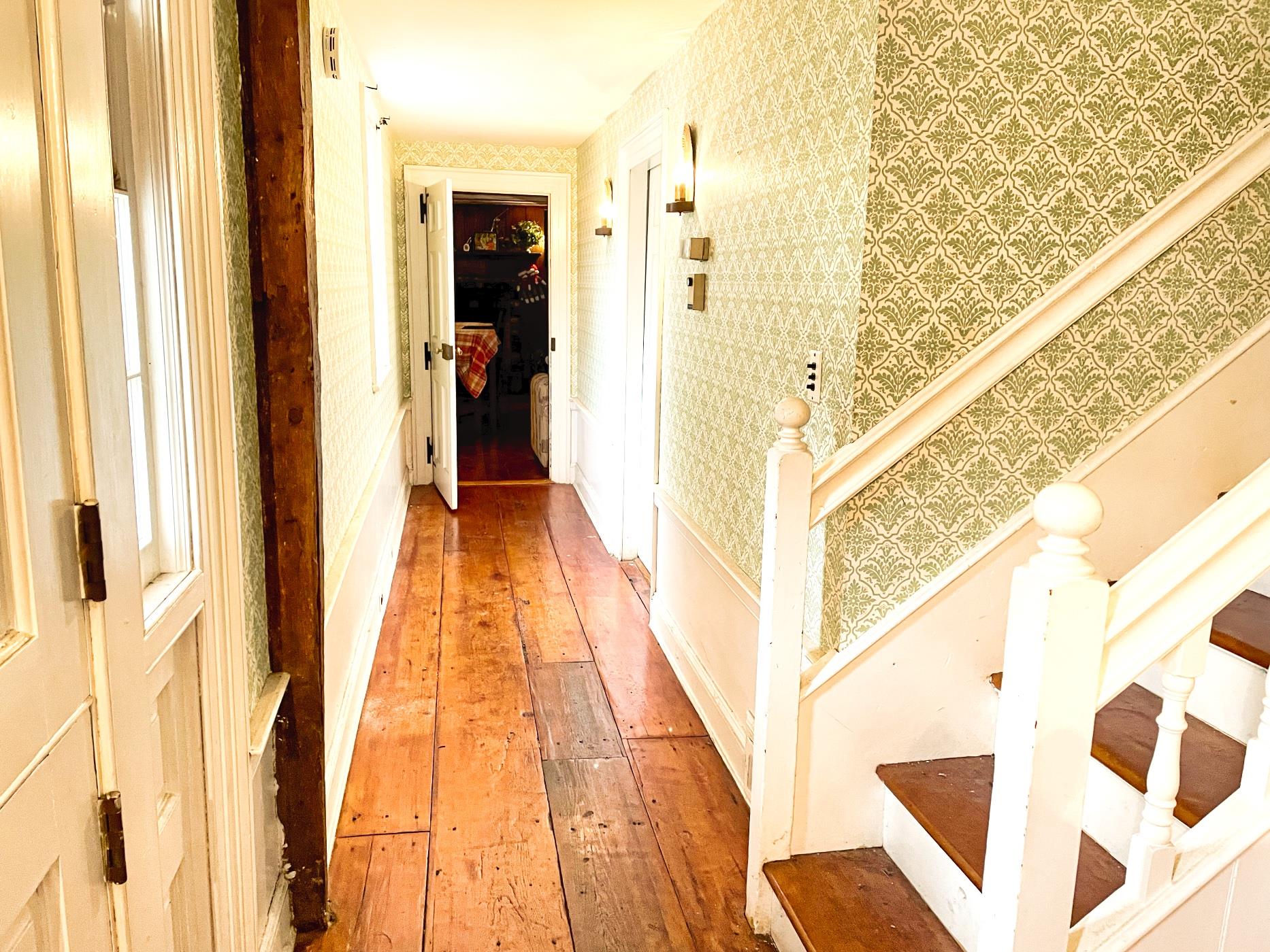 380 370 & O Deer Park Road, Dix Hills, New York image 9
