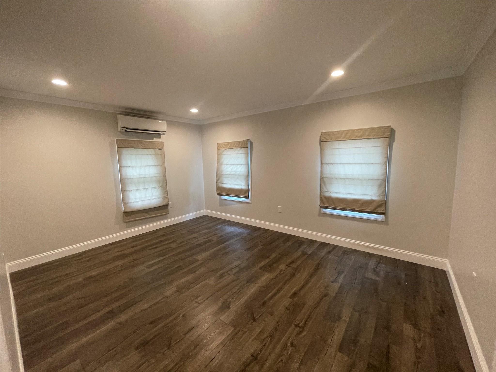 380 370 & O Deer Park Road, Dix Hills, New York image 24
