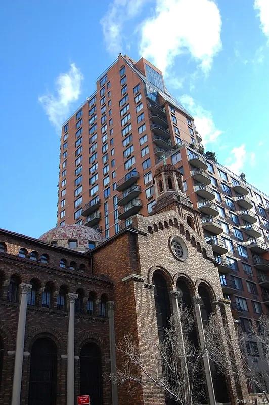 343 East E 74th Street 34PHD