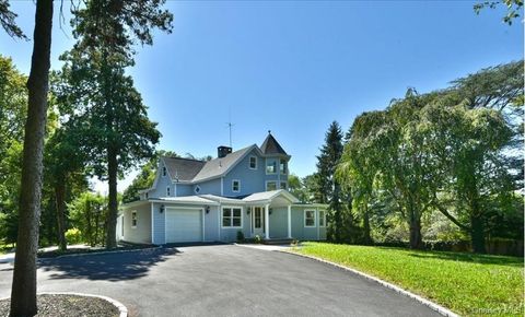 87 Dunlop Road Huntington NY 11743