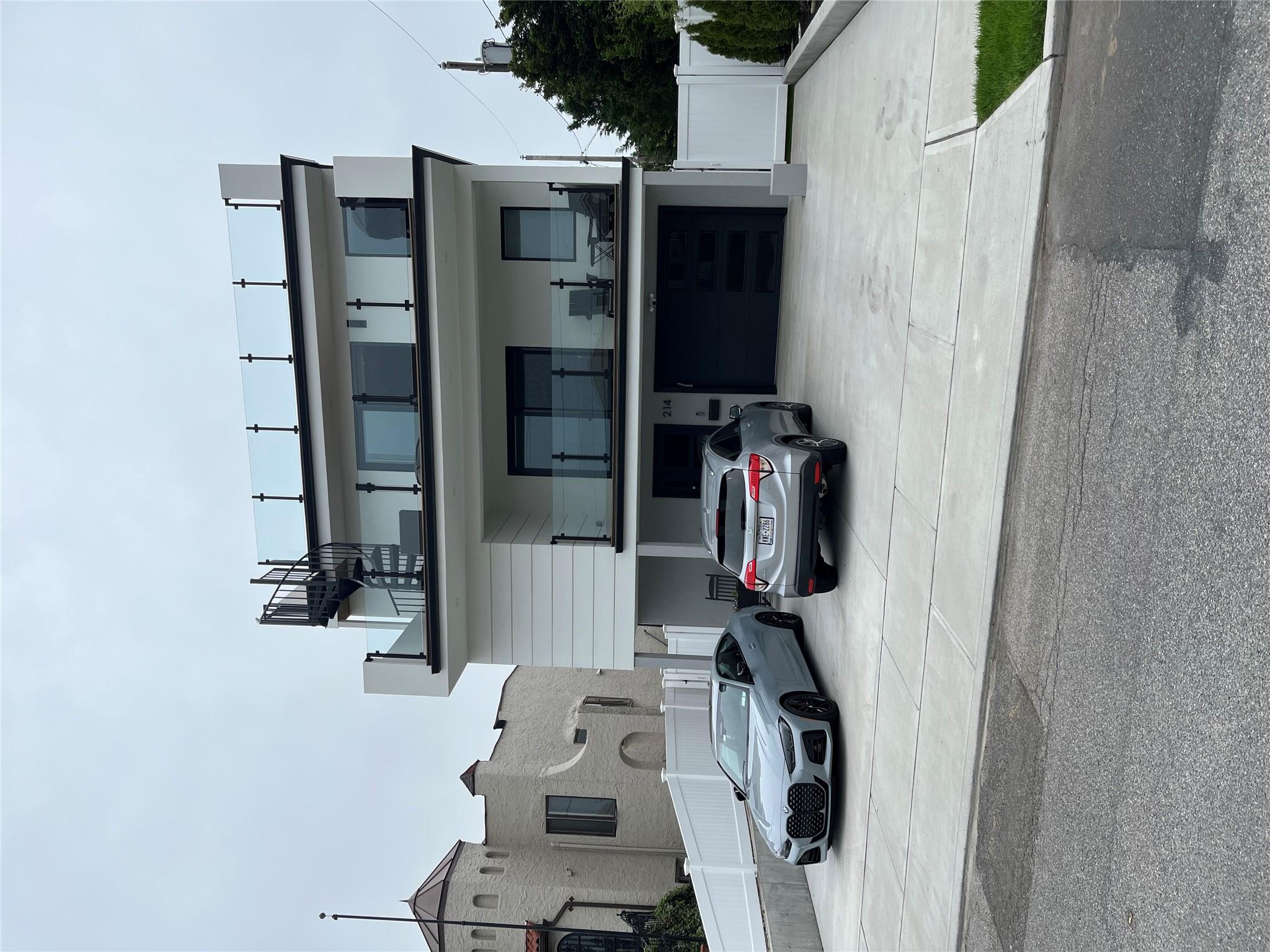 535 E Olive Street, Long Beach, New York image 2