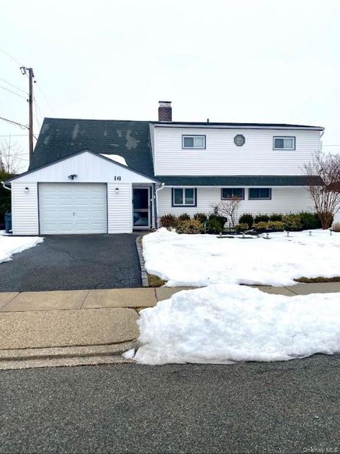 16 Starlight Lane Levittown NY 11756