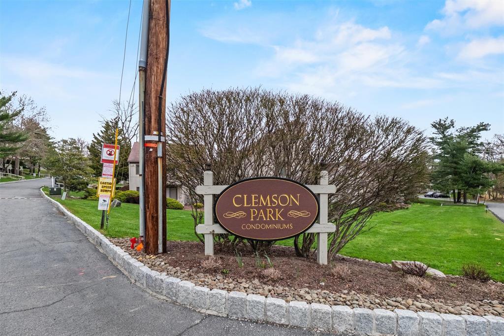 39 Sycamore Drive, Middletown, New York image 34