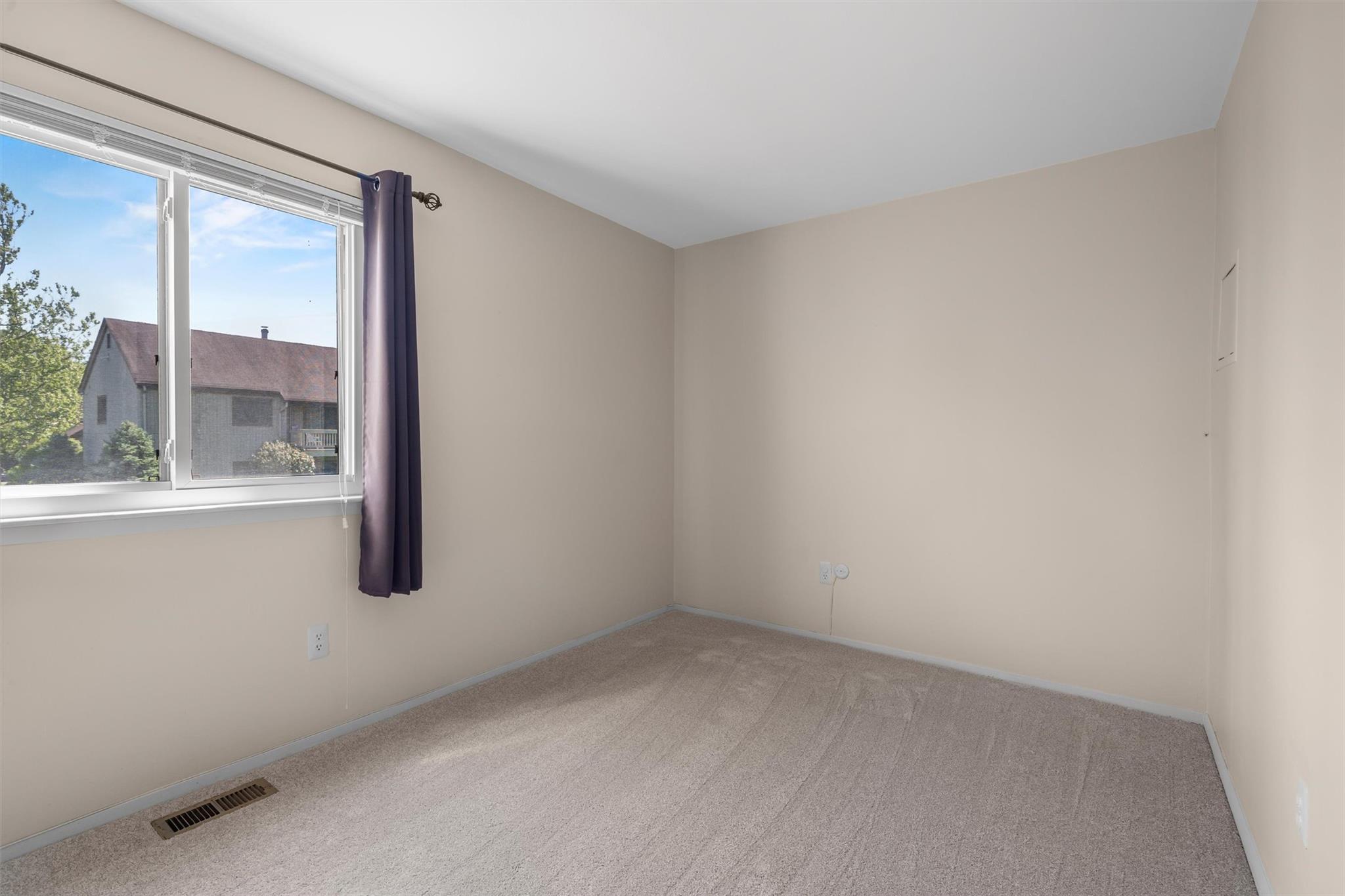 39 Sycamore Drive, Middletown, New York image 20