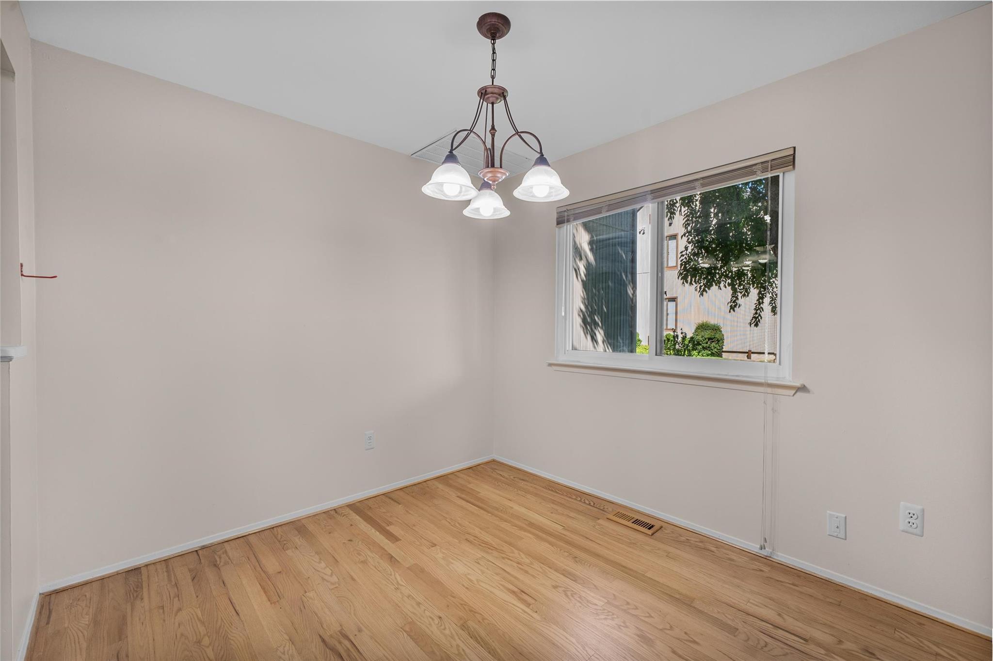 39 Sycamore Drive, Middletown, New York image 9