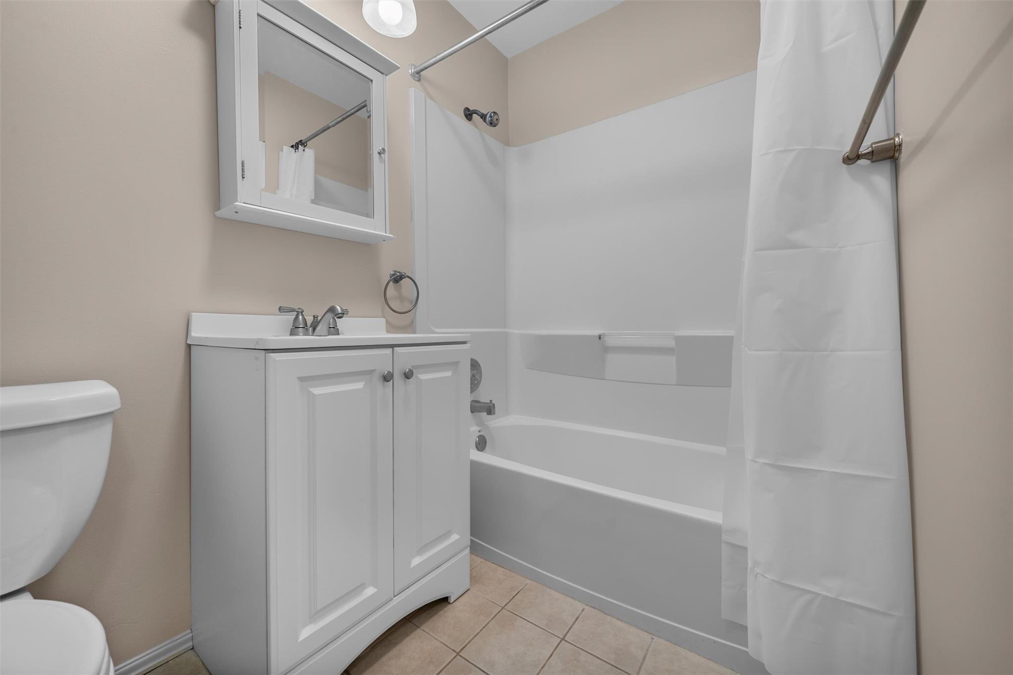 39 Sycamore Drive, Middletown, New York image 21