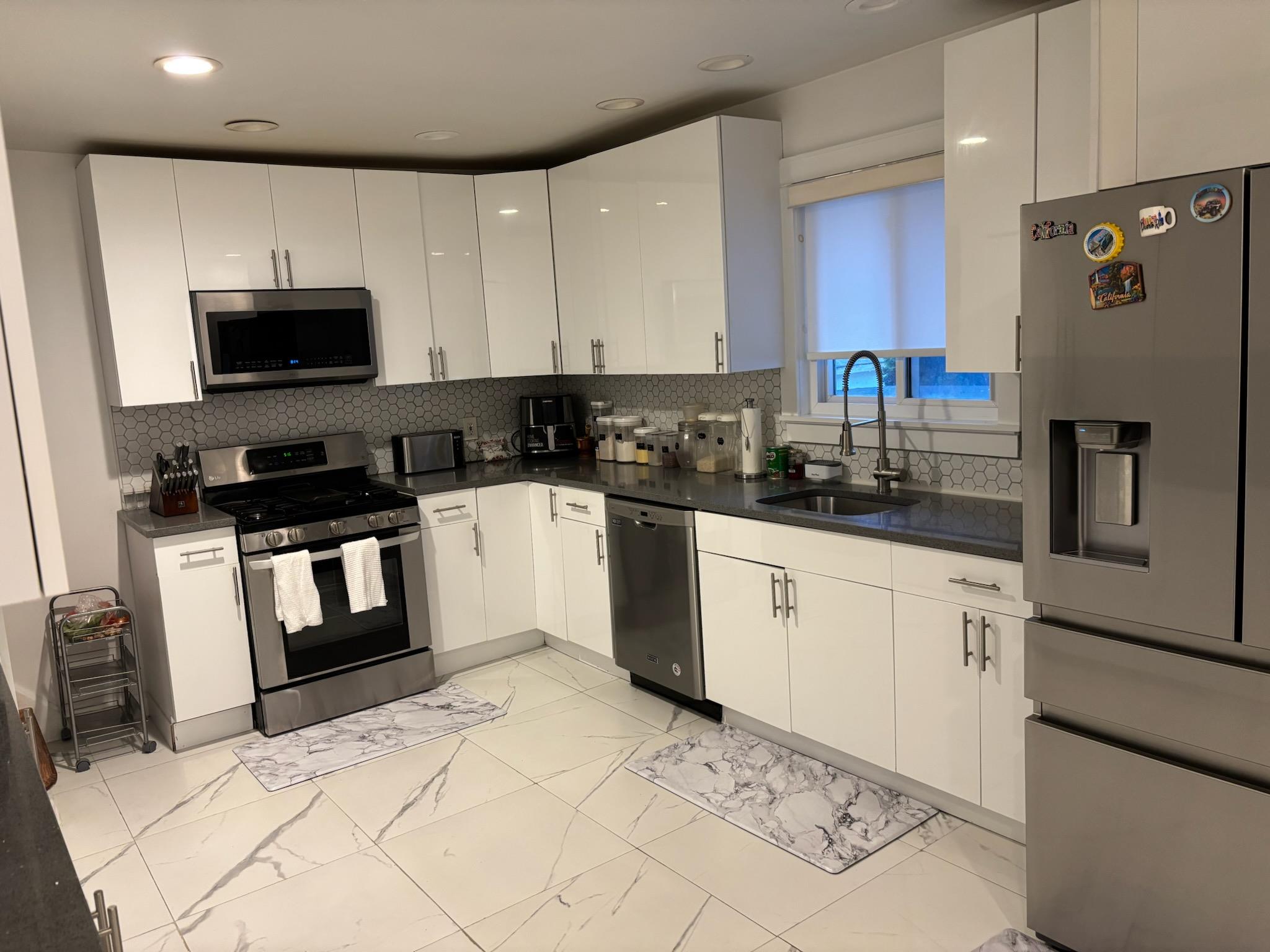 Property for Sale at East Sidney Ave, Mount Vernon, New York - Bedrooms: 5 
Bathrooms: 4  - $899,000