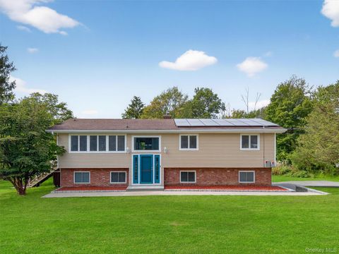 Homes For Sale - 10 Karen Drive<br/> Monroe, NY 10950