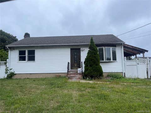 Homes For Sale - 3 Surrey Drive<br/> Amityville, NY 11701