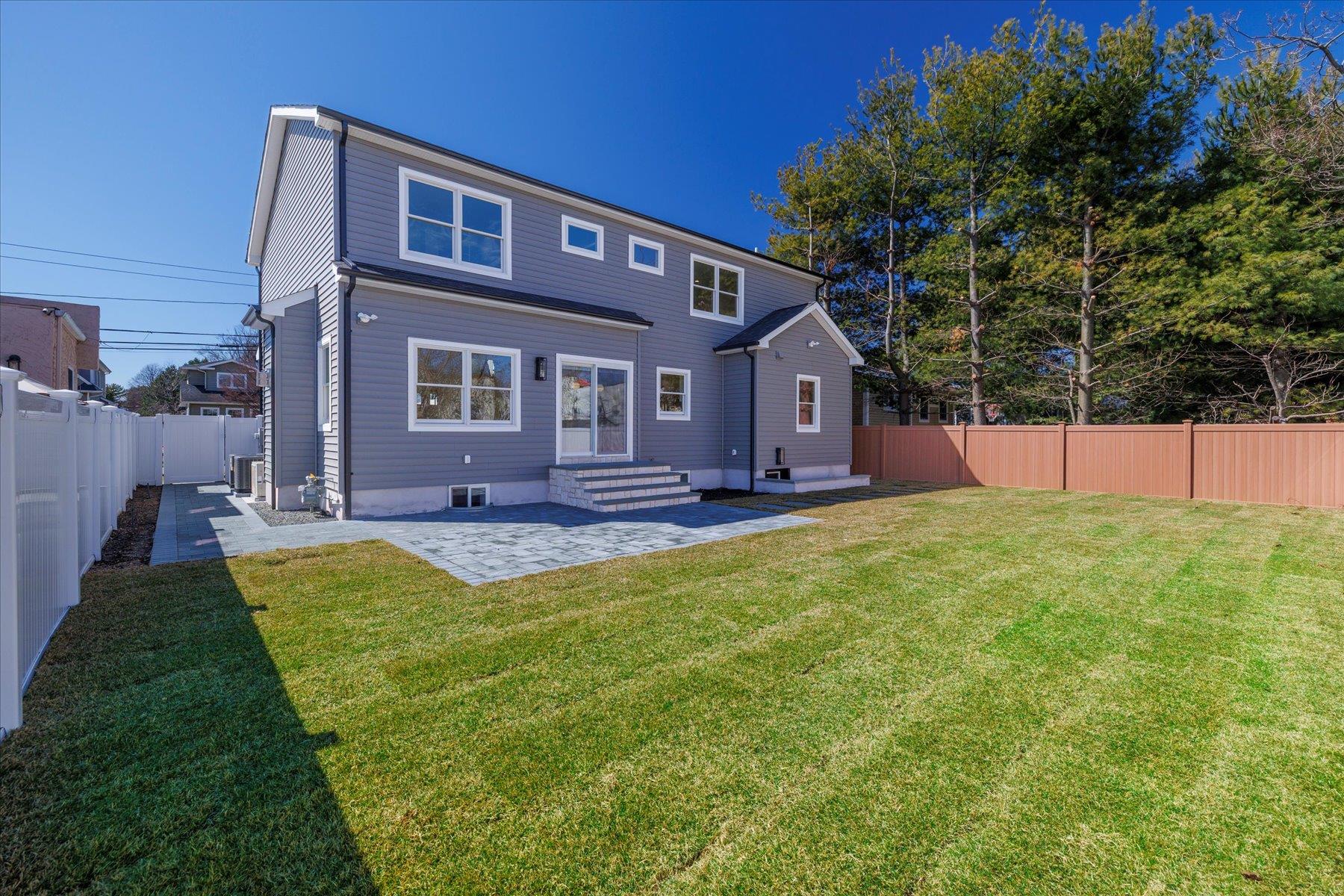 103 Frankel Boulevard, Merrick, New York image 24