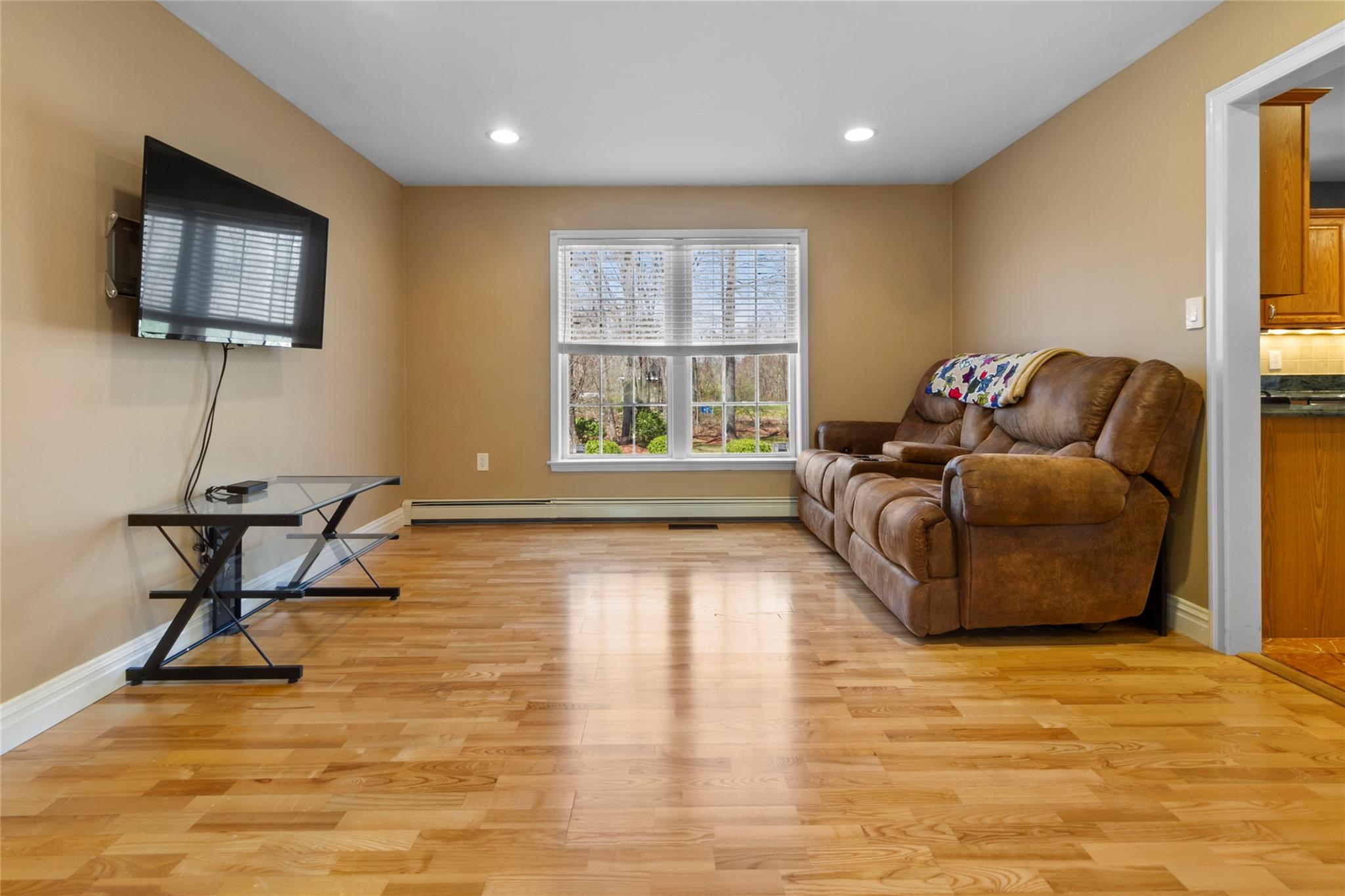31 Farm Lake Court, Carmel, New York image 9