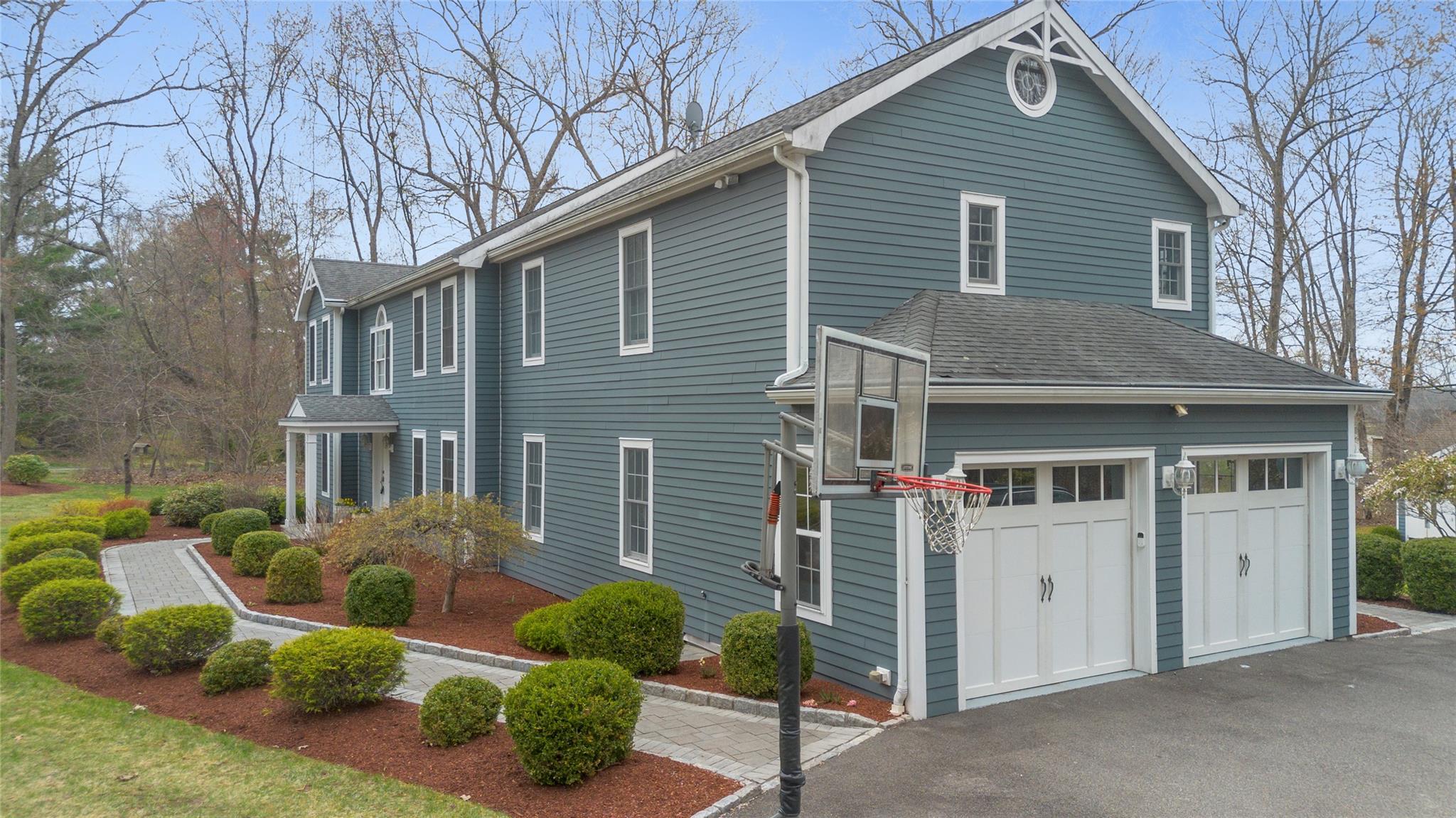 31 Farm Lake Court, Carmel, New York image 25
