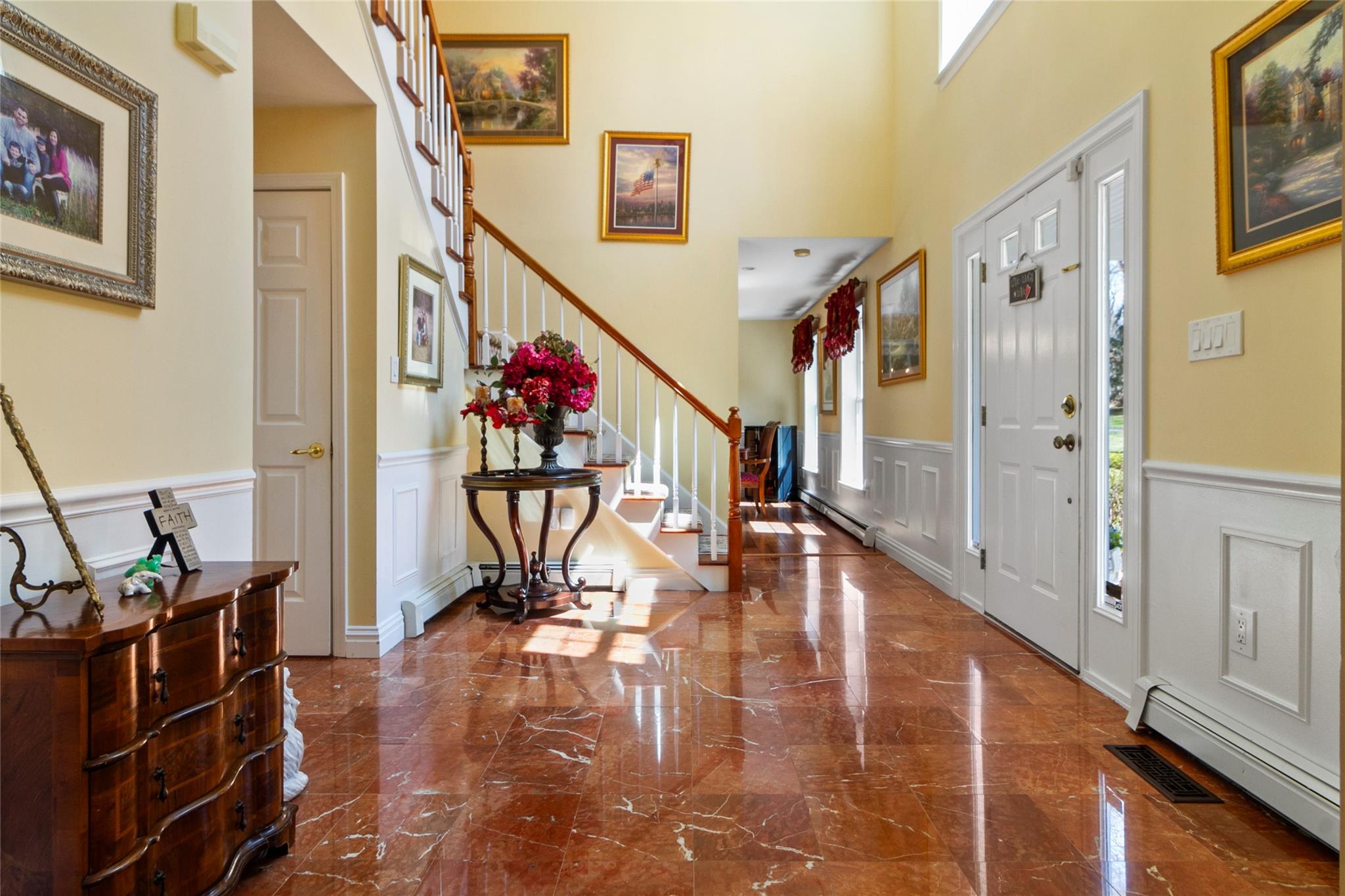 31 Farm Lake Court, Carmel, New York image 4