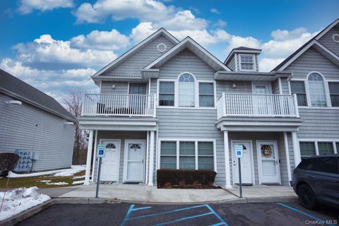 Condo For Sale - 116 Stewart Avenue #B<br/> Bethpage, NY 11714