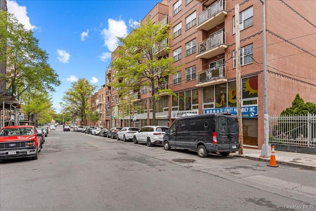 Photo of 3519 Leavitt Street #4B, Flushing, NY 11354 (MLS # 993856)