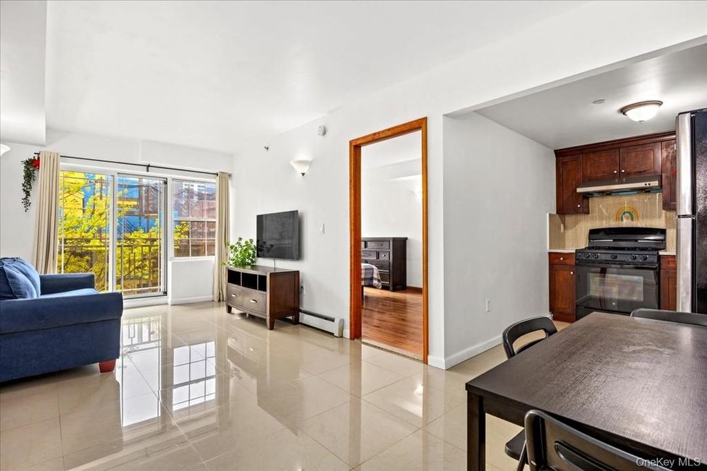 Photo of 3519 Leavitt Street #4B, Flushing, NY 11354 (MLS # 993856)
