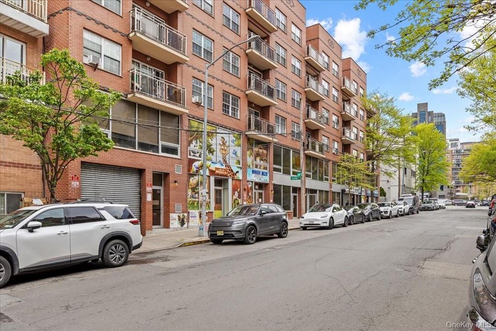 Photo of 3519 Leavitt Street #4B, Flushing, NY 11354 (MLS # 993856)