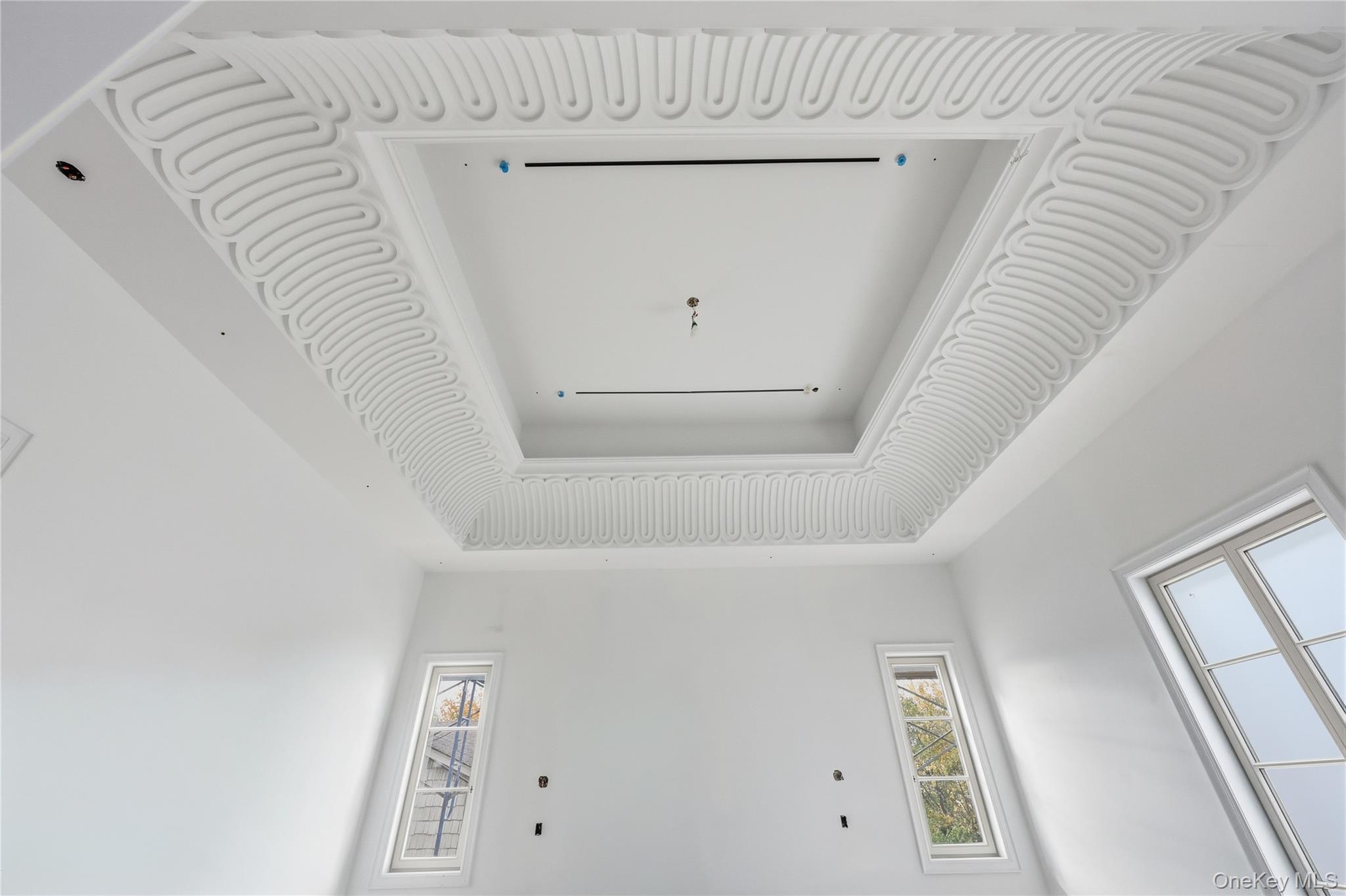 Lawrence, New York 11559, United States, 8 Bedrooms Bedrooms, ,7 BathroomsBathrooms,Residential,Active,241326