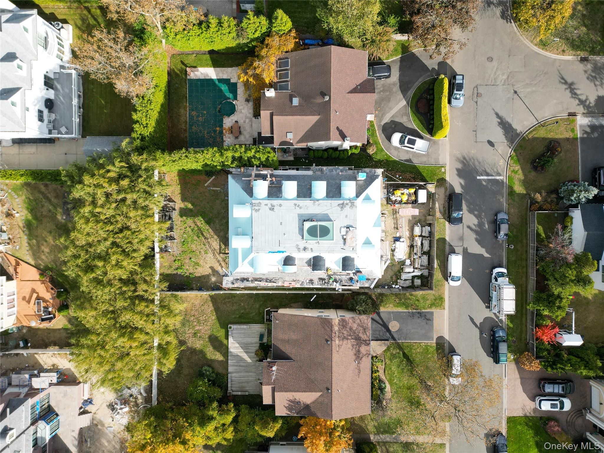 Lawrence, New York 11559, United States, 8 Bedrooms Bedrooms, ,7 BathroomsBathrooms,Residential,Active,241326