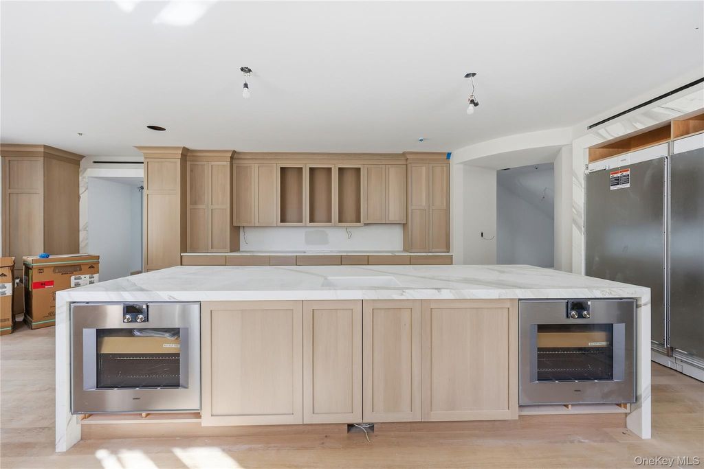 Photo of 156 Harborview S, Lawrence, NY 11559 (MLS # 933806)