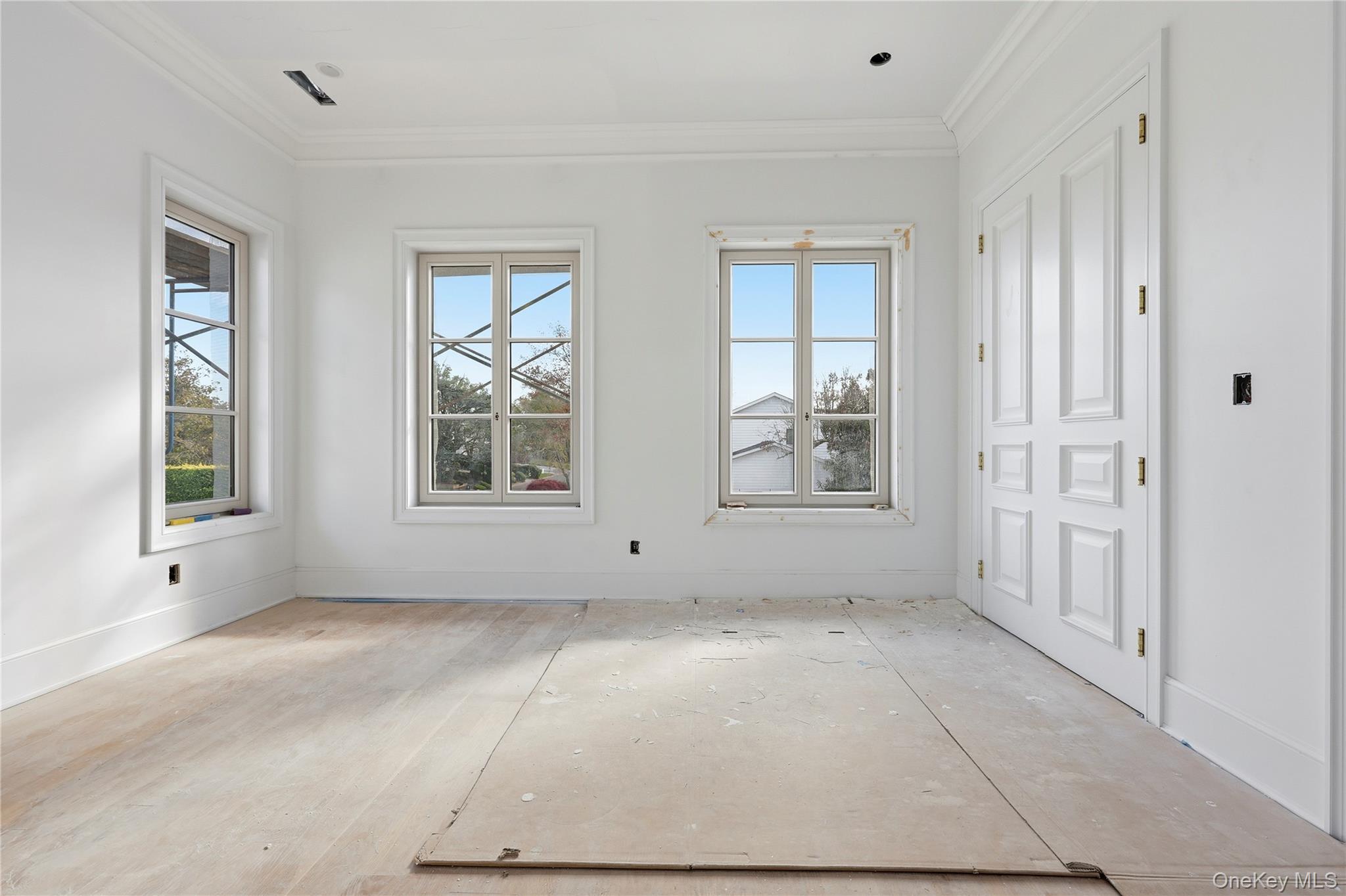 Lawrence, New York 11559, United States, 8 Bedrooms Bedrooms, ,7 BathroomsBathrooms,Residential,Active,241326