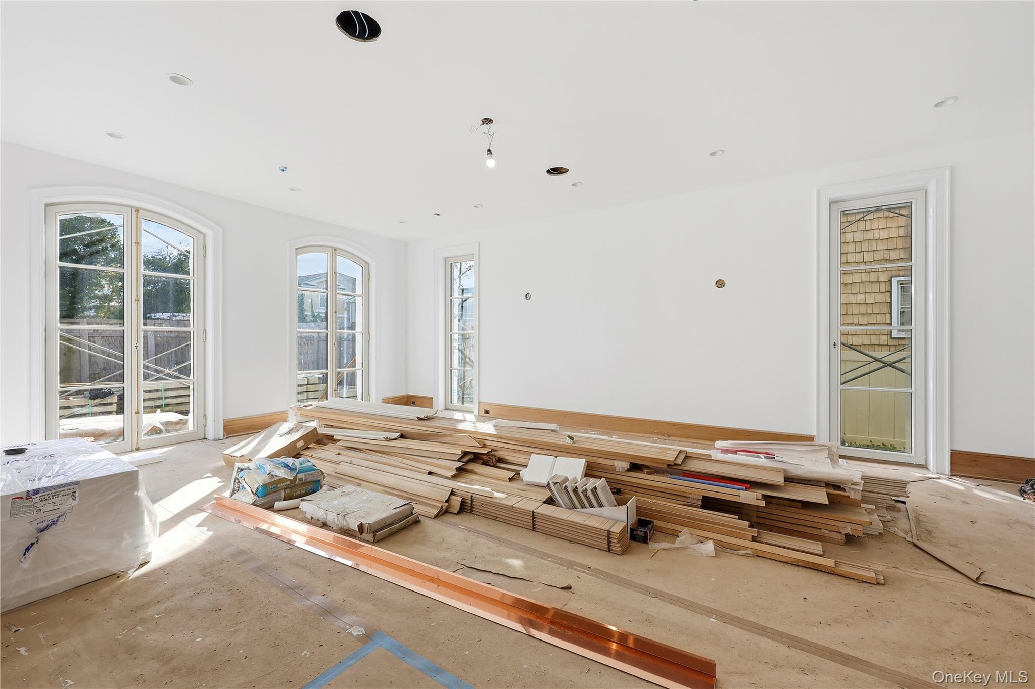 Lawrence, New York 11559, United States, 8 Bedrooms Bedrooms, ,7 BathroomsBathrooms,Residential,Active,241326