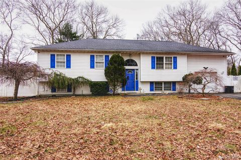 Homes For Sale - 77 Washington Avenue<br/> Mastic, NY 11950