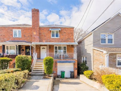 Multifamily For Sale - 3214 Rawlins Avenue<br/> Bronx County, Bronx, NY 10465
