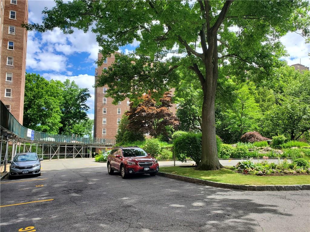 80 Knolls Crescent #1B, Bronx, New York image 18