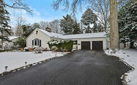 194 W Neck Road Huntington NY 11743