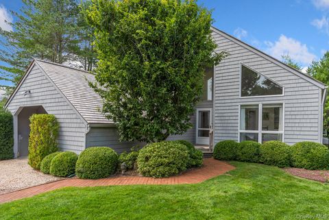 30 Huckleberry Lane East Hampton NY 11937